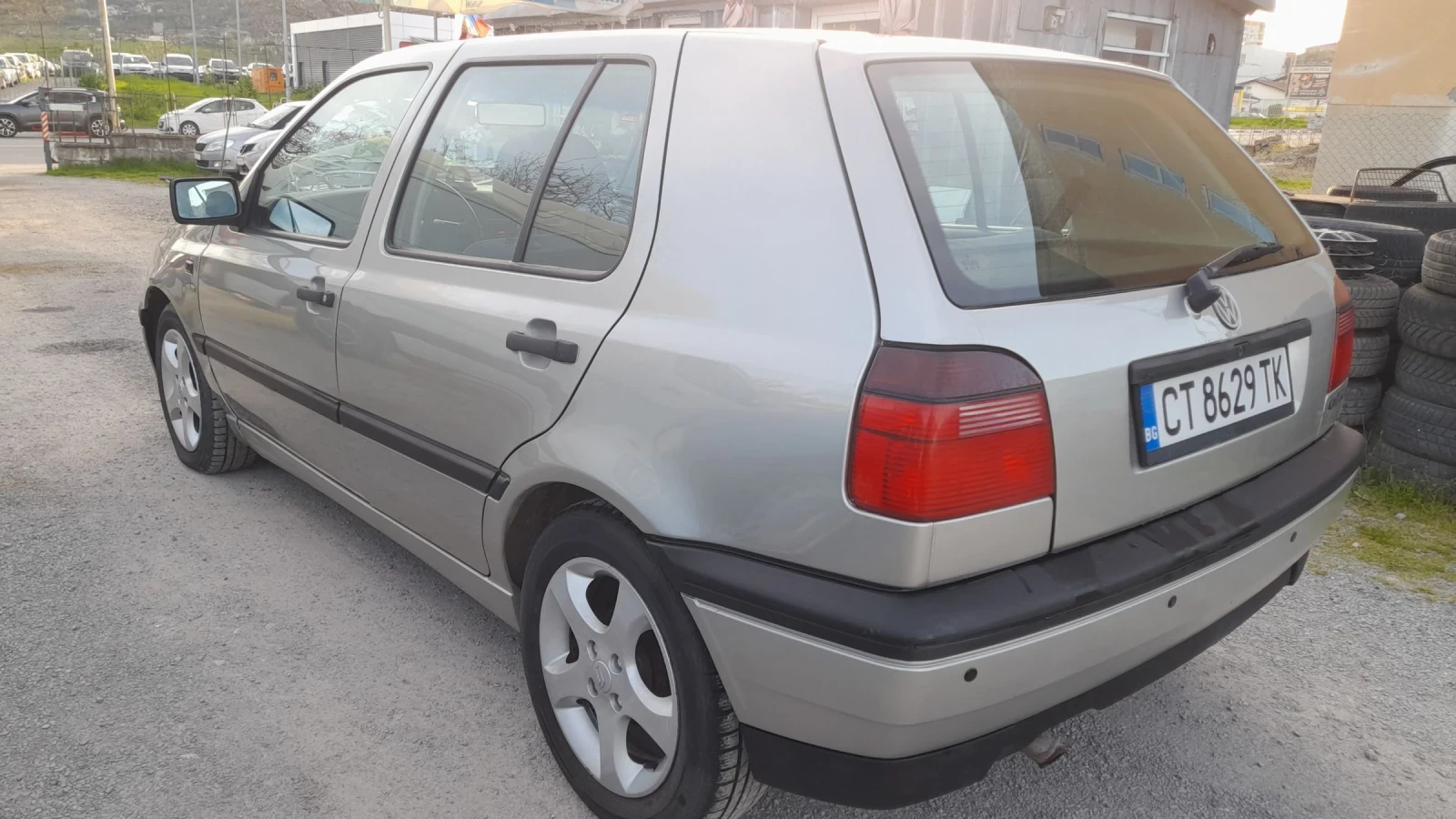 VW Golf 1.8 газ Klimatik Automatic , снимка 4 - Автомобили и джипове - 54232846
