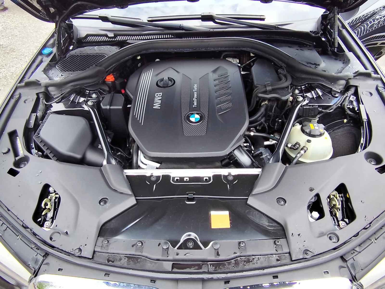 BMW 530 D XDrive* АВТОМАТИК* LED* EURO6C* , снимка 15 - Автомобили и джипове - 54376930