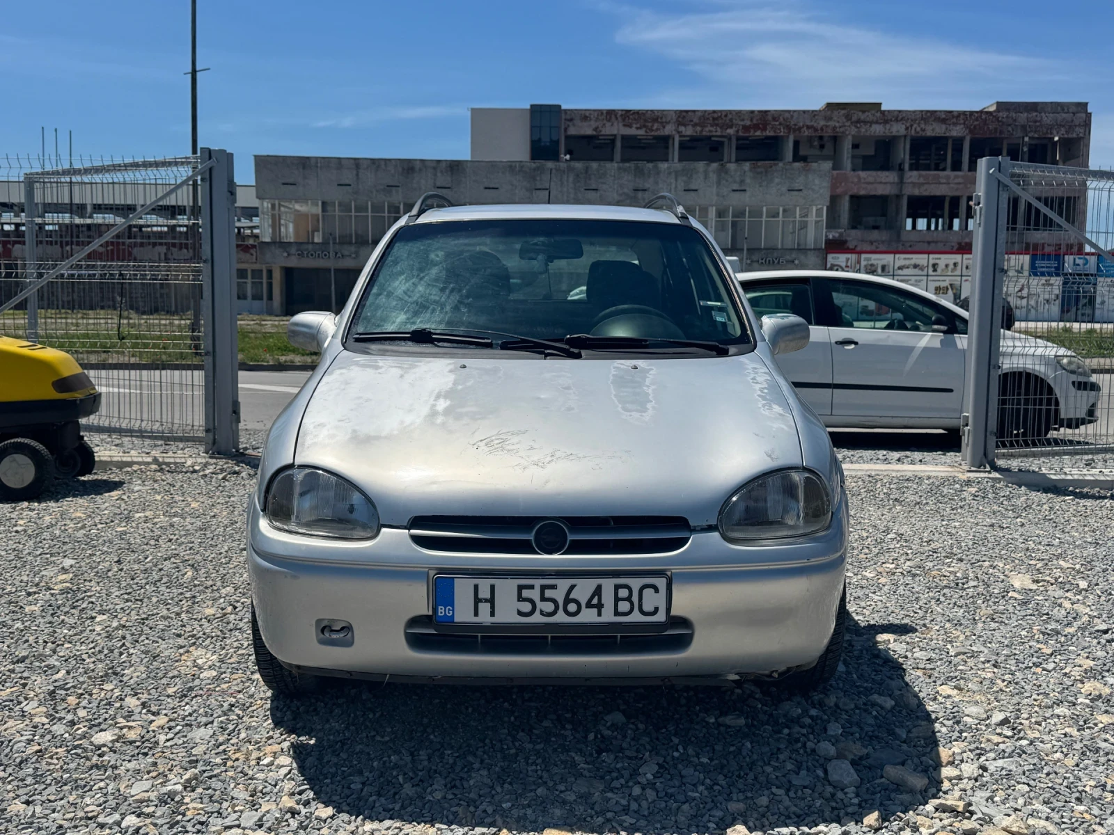 Opel Corsa 1.4 16V, снимка 2 - Автомобили и джипове - 54719348