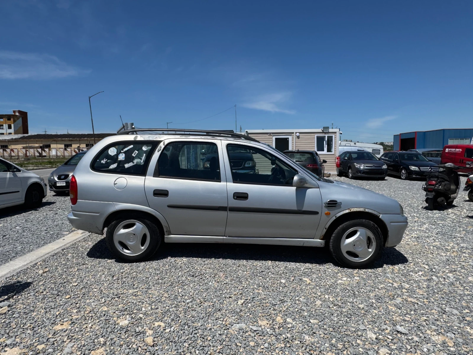 Opel Corsa 1.4 16V, снимка 4 - Автомобили и джипове - 54719348