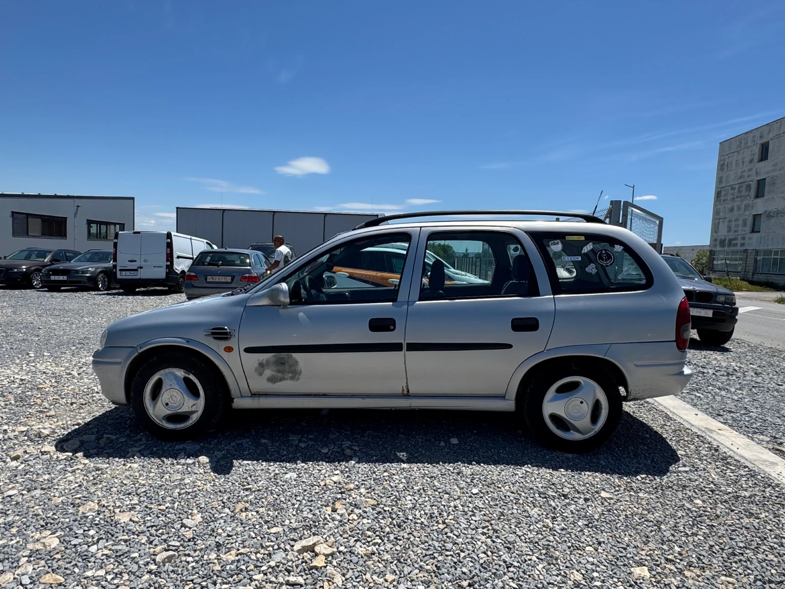 Opel Corsa 1.4 16V, снимка 8 - Автомобили и джипове - 54719348