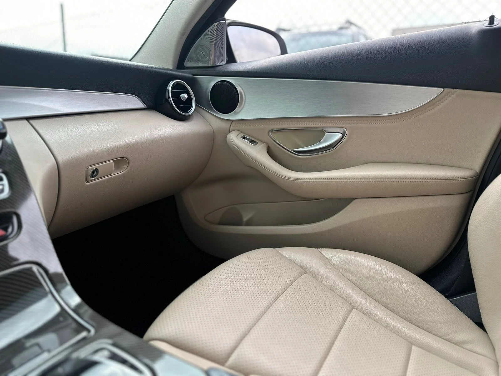 Mercedes-Benz C 180, снимка 11 - Автомобили и джипове - 54726275