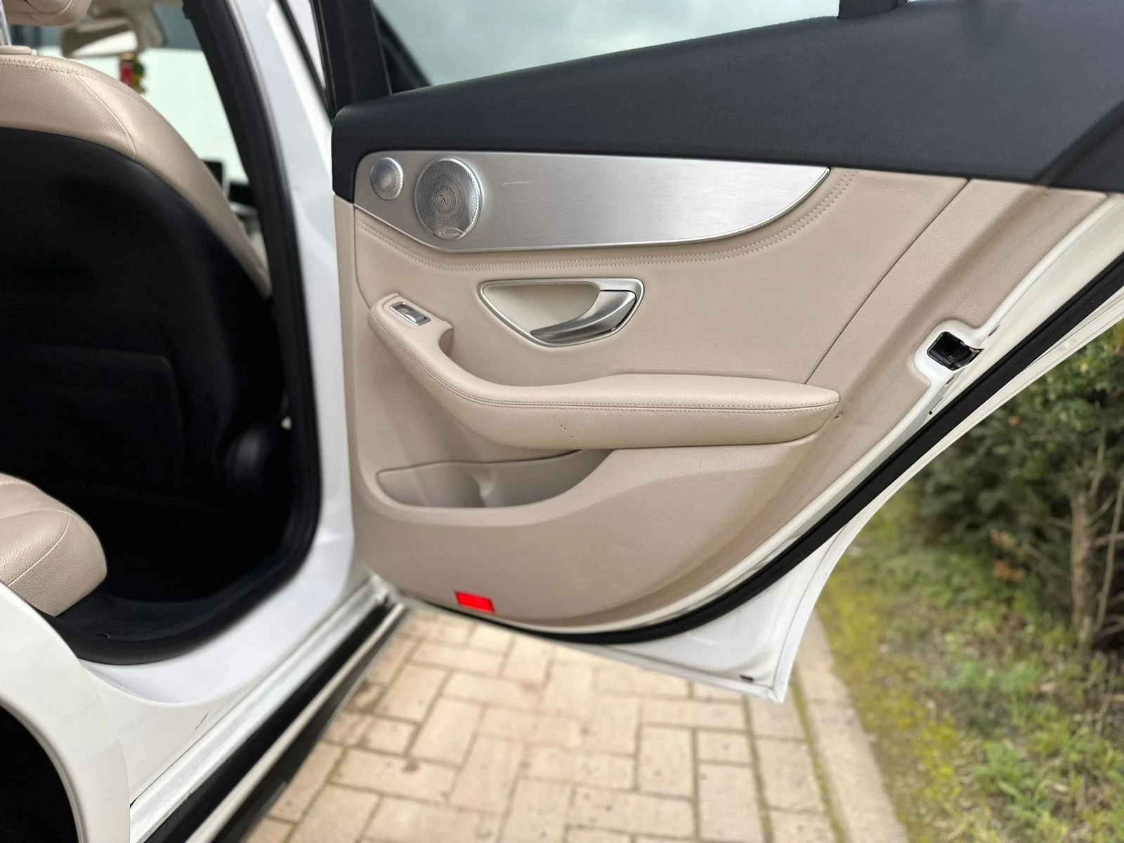 Mercedes-Benz C 180, снимка 10 - Автомобили и джипове - 54726275
