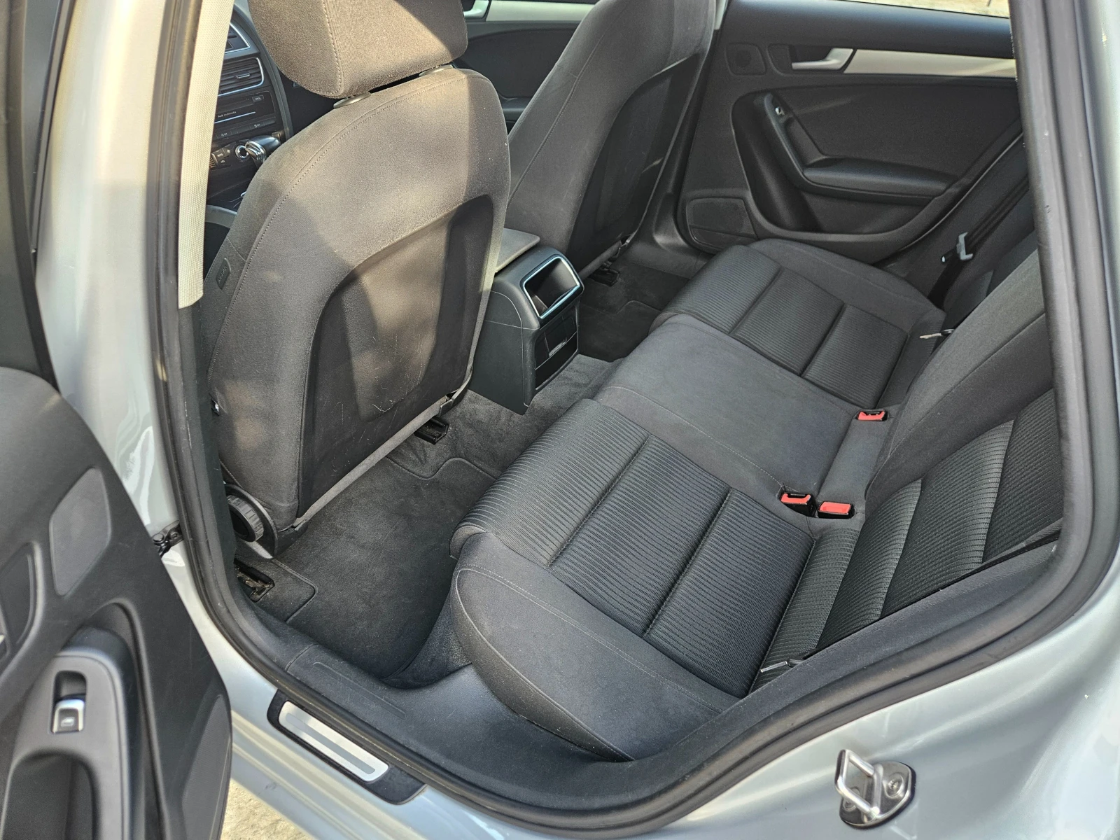 Audi A4 2.0TDi  FACELIFT , снимка 6 - Автомобили и джипове - 54790478