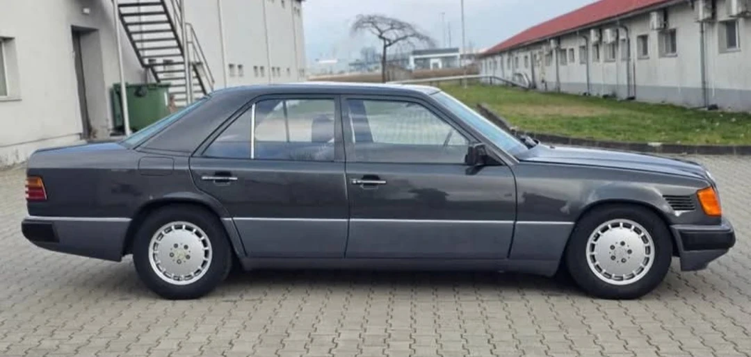Mercedes-Benz 124 300D, снимка 7 - Автомобили и джипове - 55138071