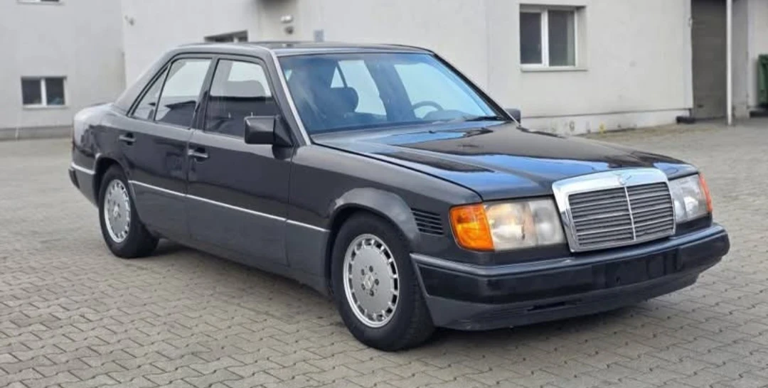 Mercedes-Benz 124 300D, снимка 5 - Автомобили и джипове - 55138071