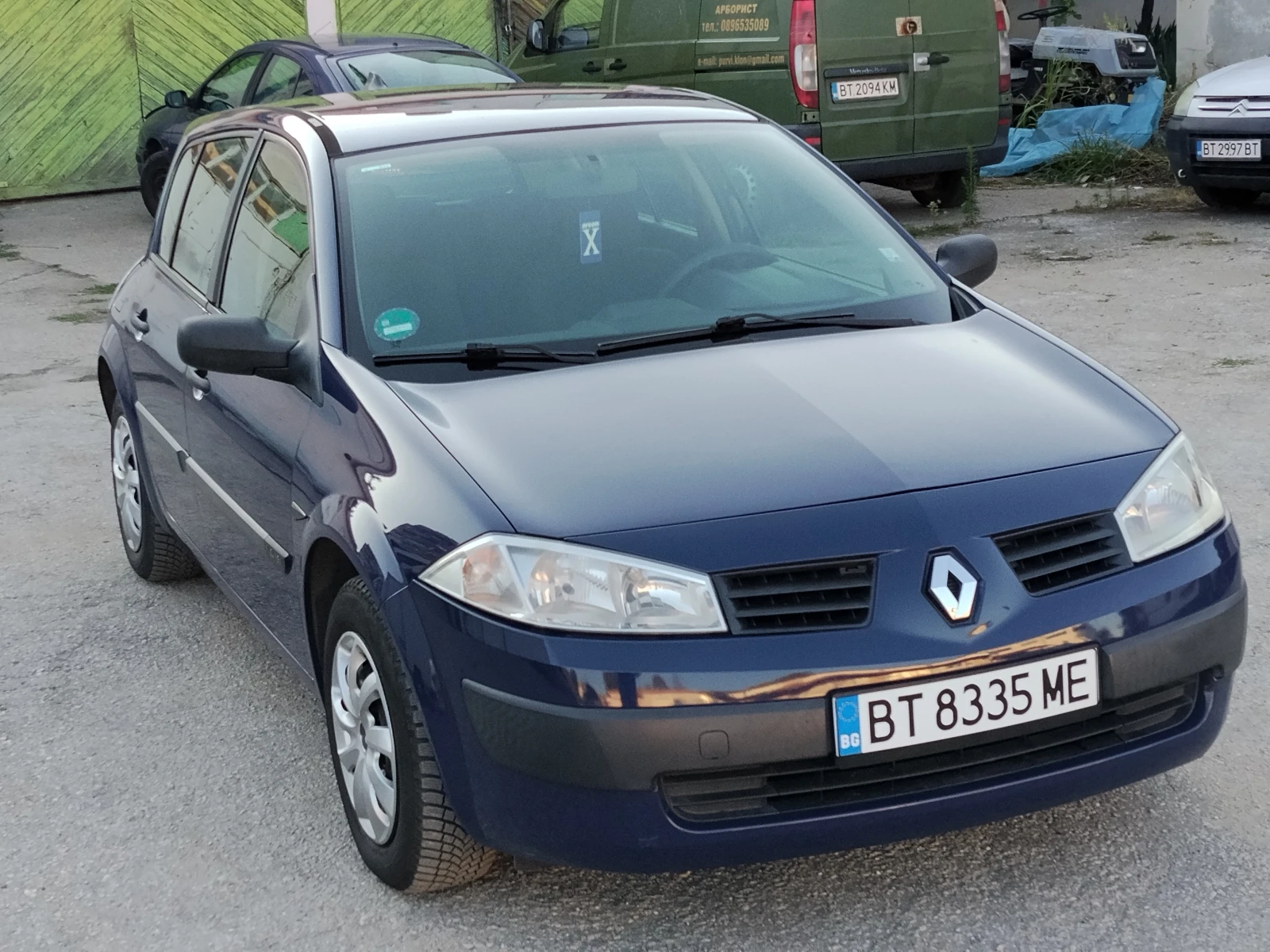 Renault Megane 1.4-16V, снимка 2 - Автомобили и джипове - 55290584