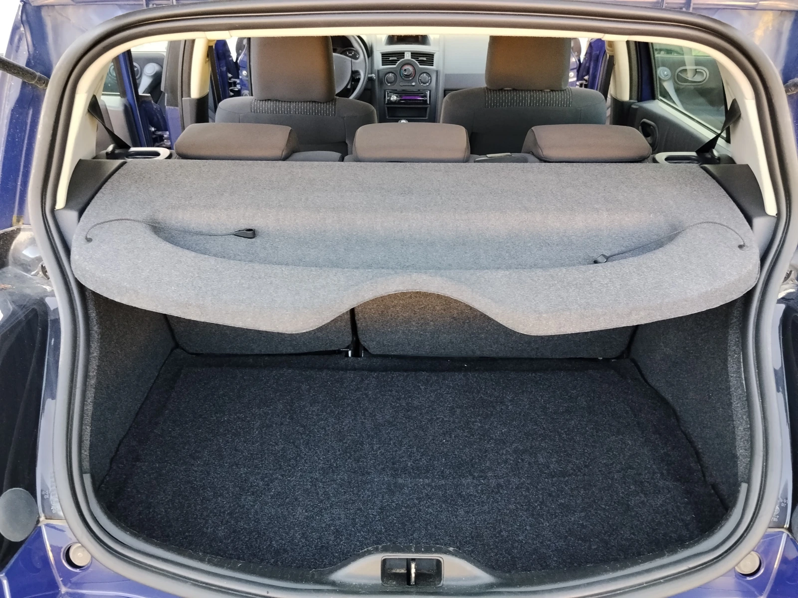 Renault Megane 1.4-16V, снимка 13 - Автомобили и джипове - 55290584