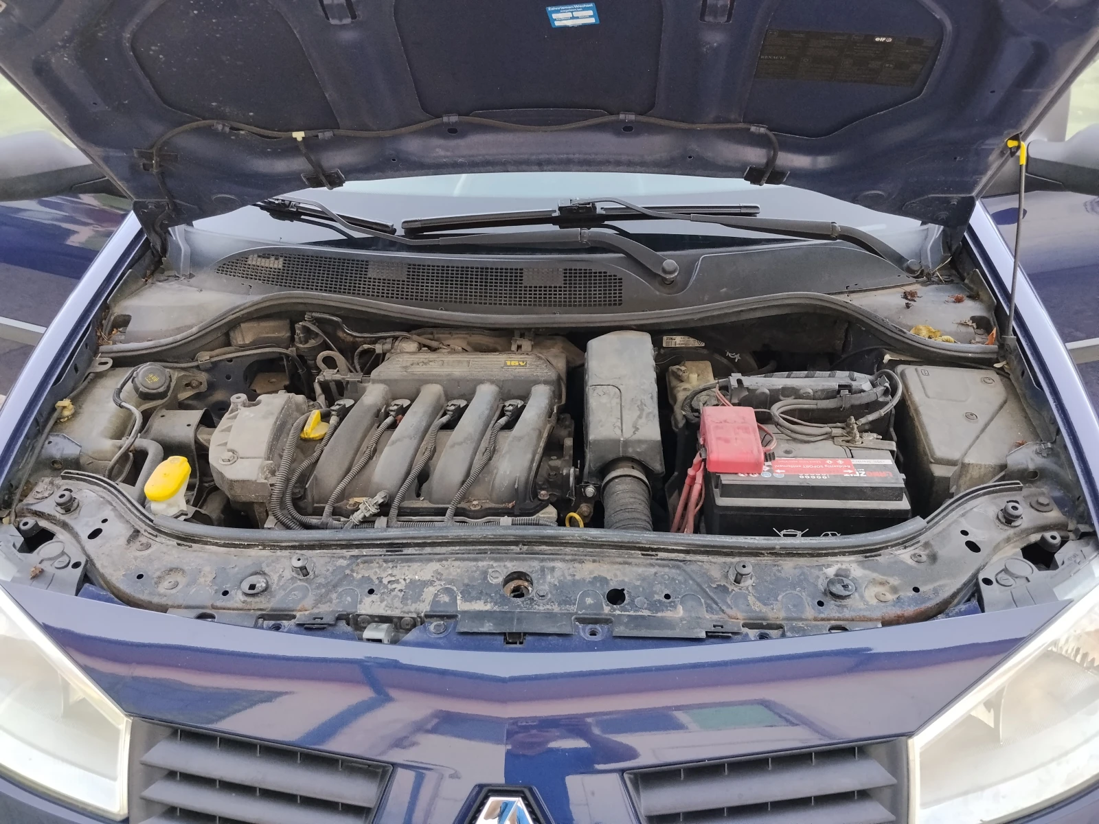 Renault Megane 1.4-16V, снимка 8 - Автомобили и джипове - 55290584