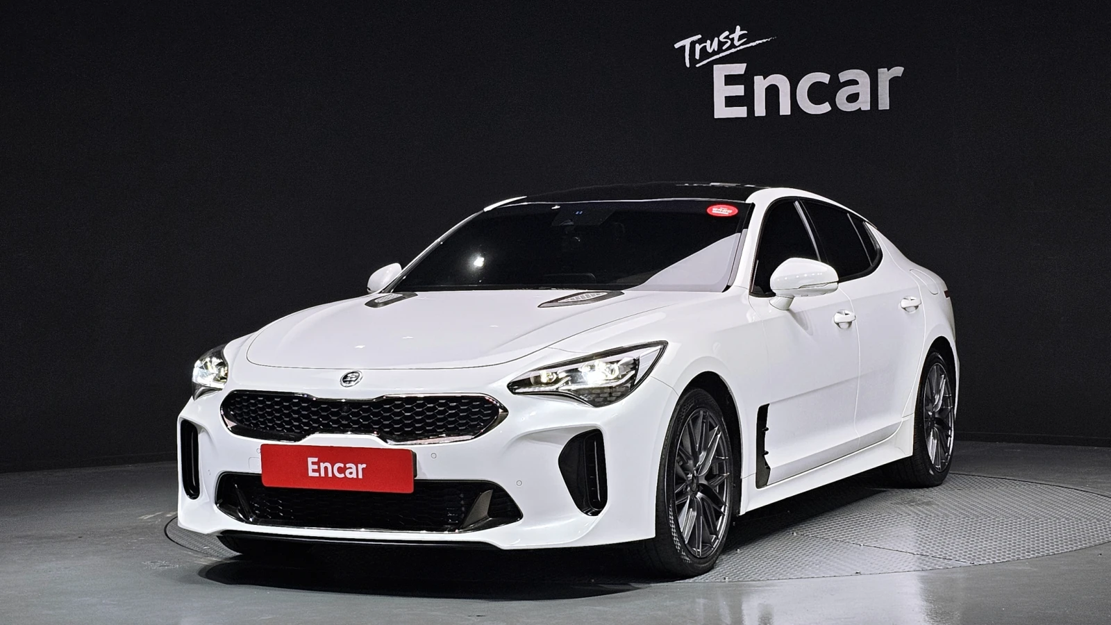 Kia Stinger 2.0 Turbo 2WD autogeorge.com