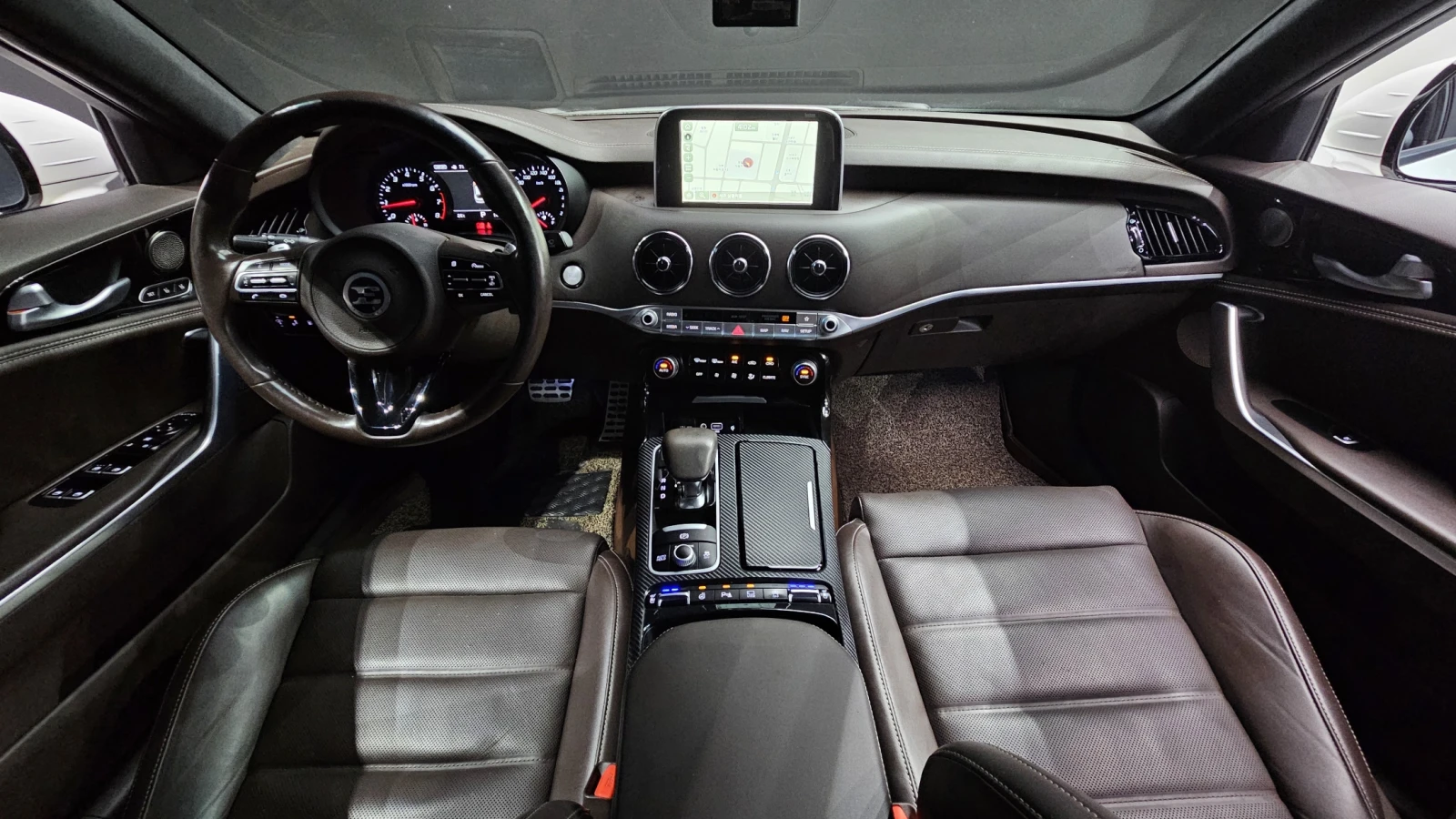 Kia Stinger 2.0 Turbo 2WD autogeorge.com, снимка 11 - Автомобили и джипове - 55707862