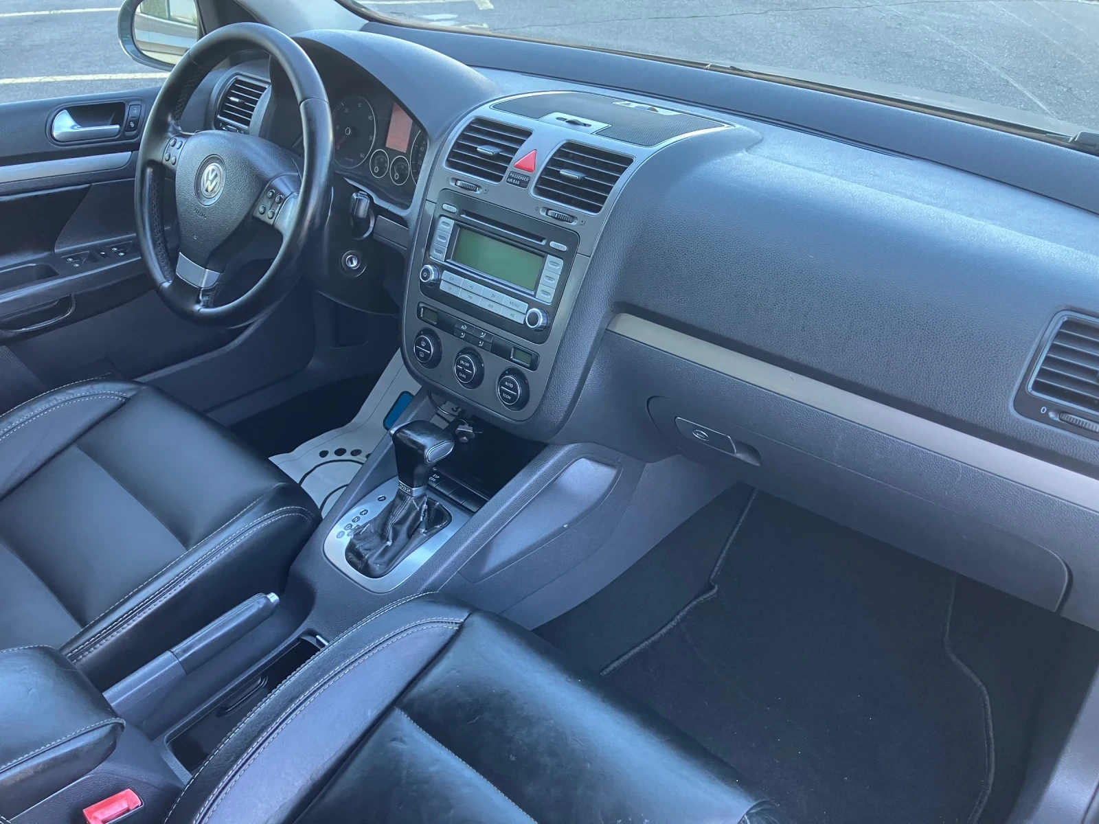 VW Golf 1.9TDI-HLINE, снимка 11 - Автомобили и джипове - 55779335