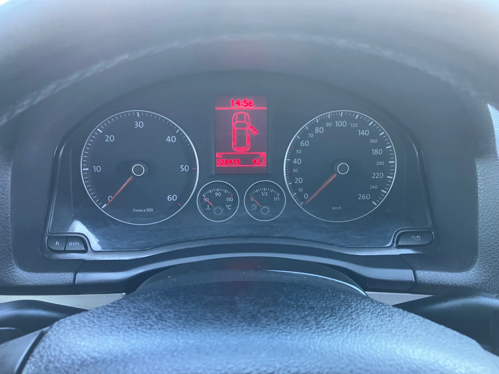 VW Golf 1.9TDI-HLINE, снимка 15 - Автомобили и джипове - 55779335
