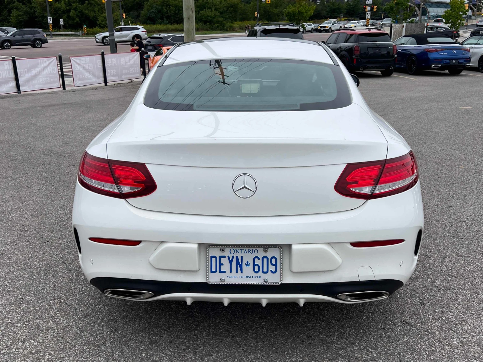 Mercedes-Benz C 300 * АМГ ПАКЕТ * 360 КАМЕРА * СЛЕДЕНЕ НА ЛЕНТИ * ПАНО, снимка 4 - Автомобили и джипове - 55968104