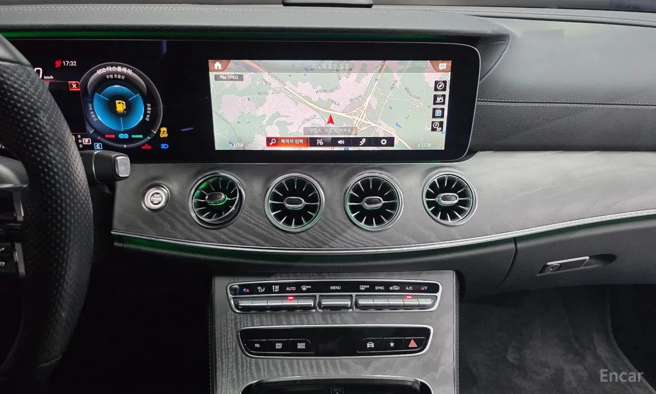 Mercedes-Benz E 450 4MATIC Coupe/ОБДУХВАНЕ/ДИСТРОНИК/360 , снимка 13 - Автомобили и джипове - 56042019