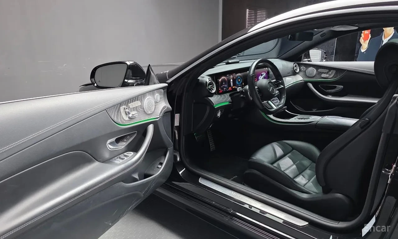 Mercedes-Benz E 450 4MATIC Coupe/ОБДУХВАНЕ/ДИСТРОНИК/360 , снимка 10 - Автомобили и джипове - 56042019
