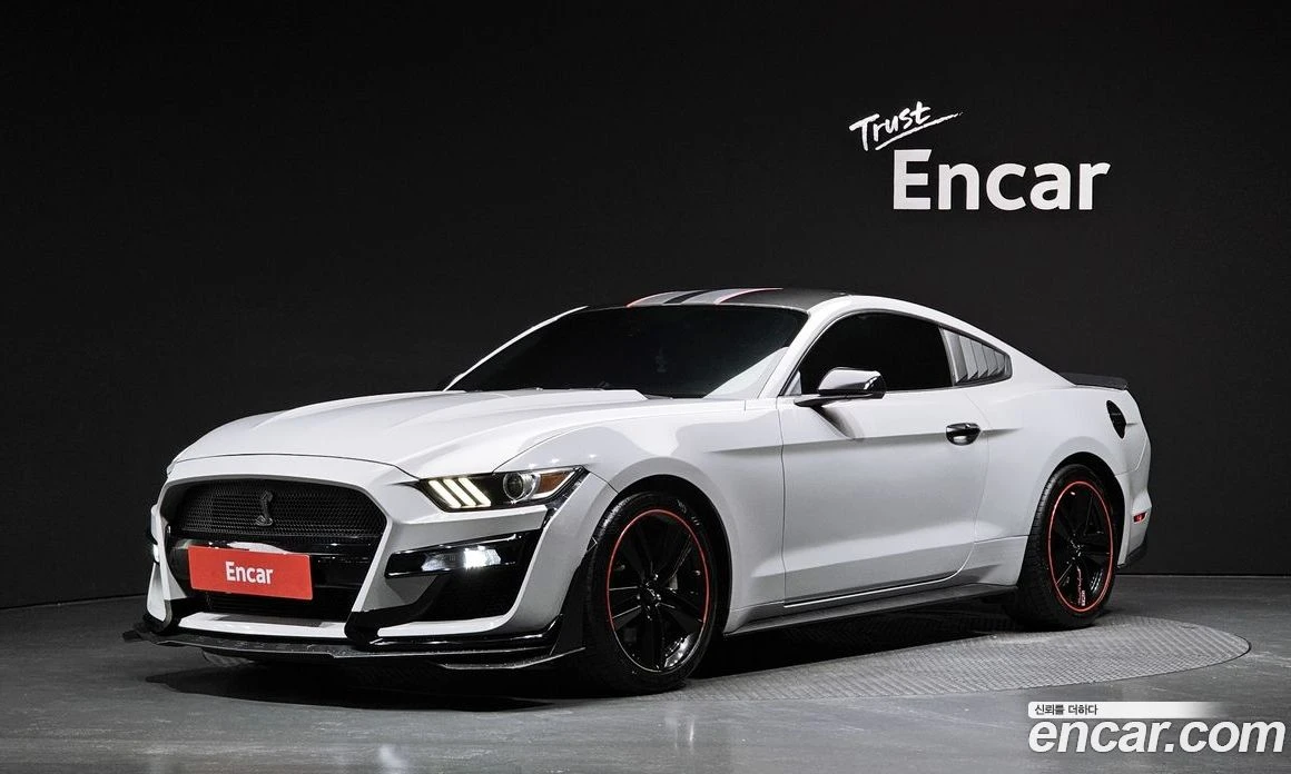 Ford Mustang Coupe