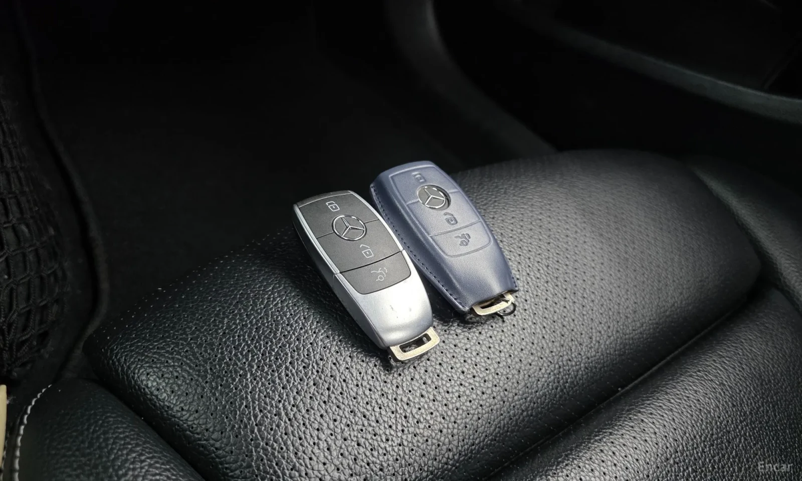 Mercedes-Benz C 220 4MATIC\AMG Line\TOP CENA, снимка 17 - Автомобили и джипове - 56185658