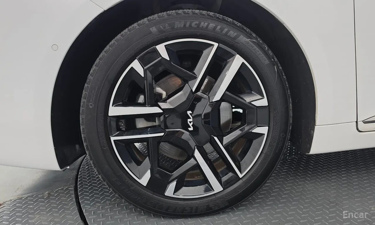 Kia K8 NOBLESSE* 360 КАМЕРИ* ПАНОРАМА* ОБДУХ* КРАЙНА ЦЕНА, снимка 5 - Автомобили и джипове - 56388977