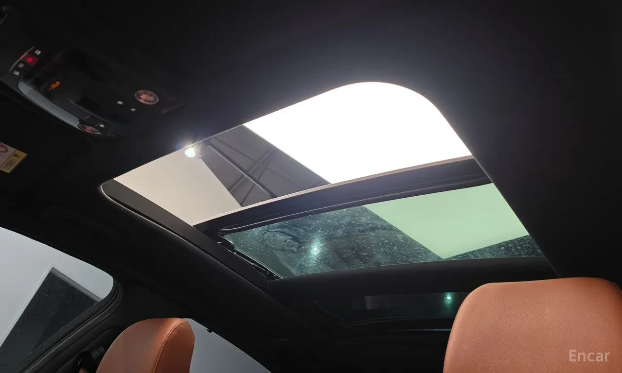 Kia K8 NOBLESSE* 360 КАМЕРИ* ПАНОРАМА* ОБДУХ* КРАЙНА ЦЕНА, снимка 14 - Автомобили и джипове - 56388977