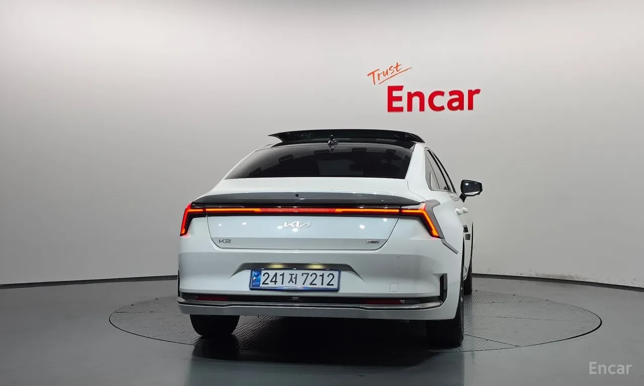 Kia K8 NOBLESSE* 360 КАМЕРИ* ПАНОРАМА* ОБДУХ* КРАЙНА ЦЕНА, снимка 4 - Автомобили и джипове - 56388977
