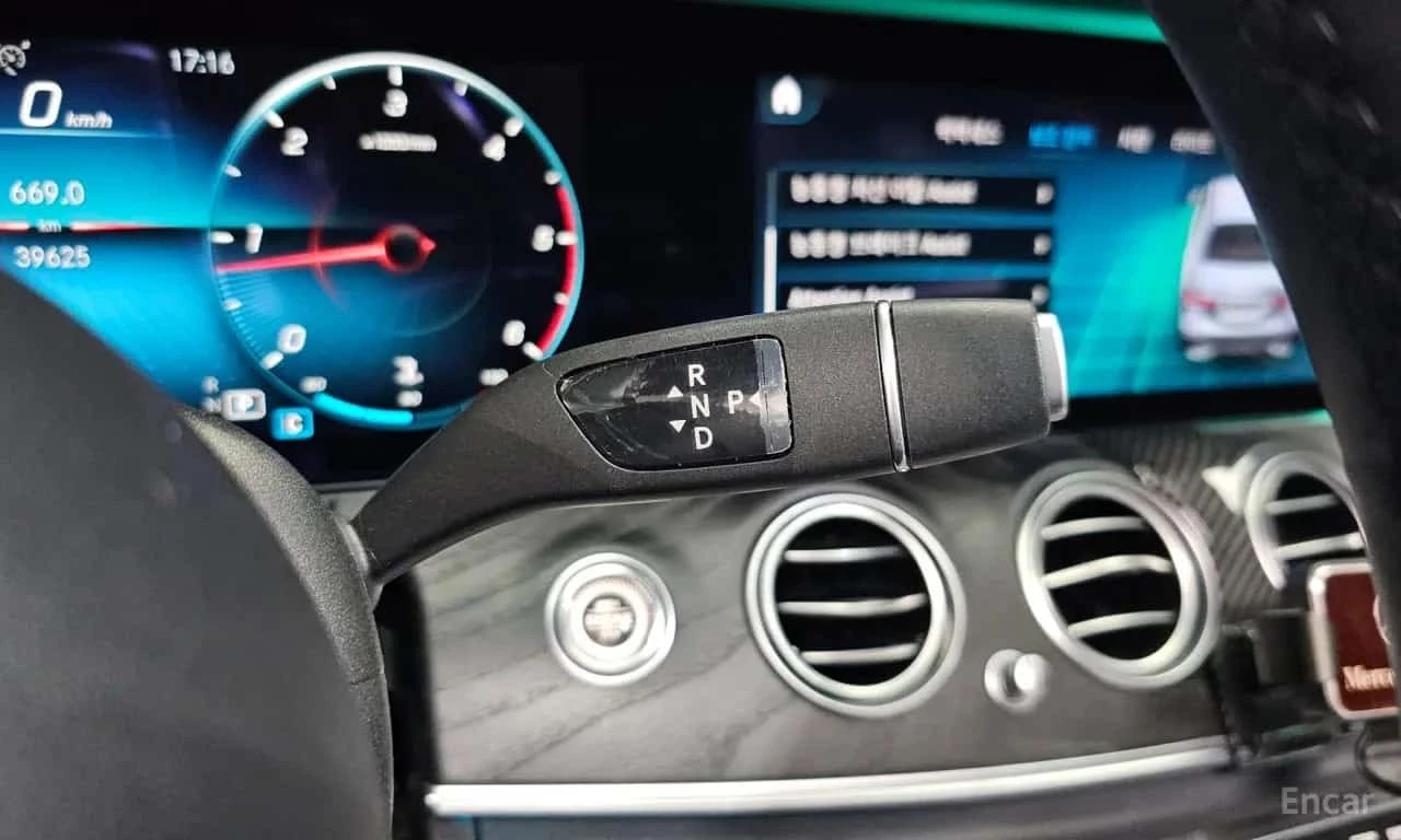 Mercedes-Benz E 220 d 4MATIC * AMG ����� * HUD * FACE * ���� �� �� *  | Mobile.bg � ����������� 9