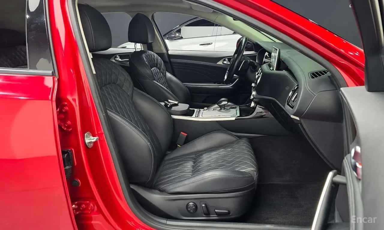 Kia Stinger * 2.5 AWD Masters * ЦЕНА ДО БГ, снимка 16 - Автомобили и джипове - 56616808