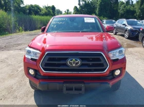 Toyota Tacoma SR5 V6/4X4