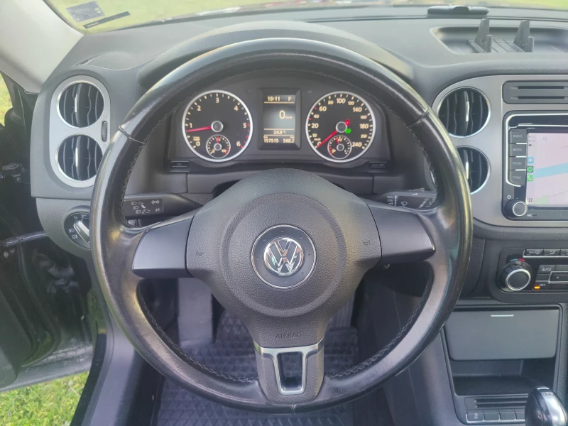 VW Tiguan 2.0TDI* PANORAMA* DSG7* NAVI* FULL* , снимка 10 - Автомобили и джипове - 48475468