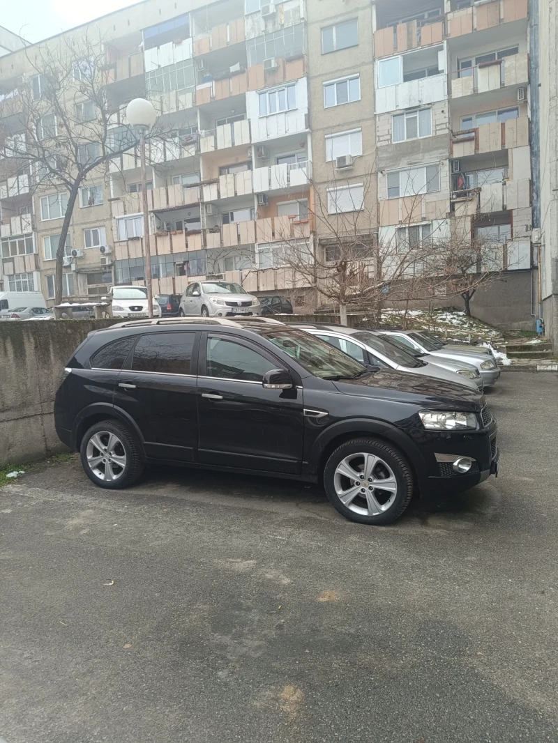 Chevrolet Captiva, снимка 4 - Автомобили и джипове - 48772151