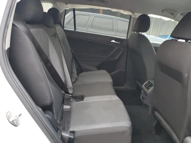 VW Tiguan 2.0L 4 All wheel drive, снимка 3 - Автомобили и джипове - 52975957