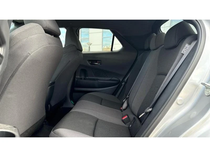 Toyota C-HR 1.8 HEV E-CVT Club FWD, снимка 11 - Автомобили и джипове - 53644032