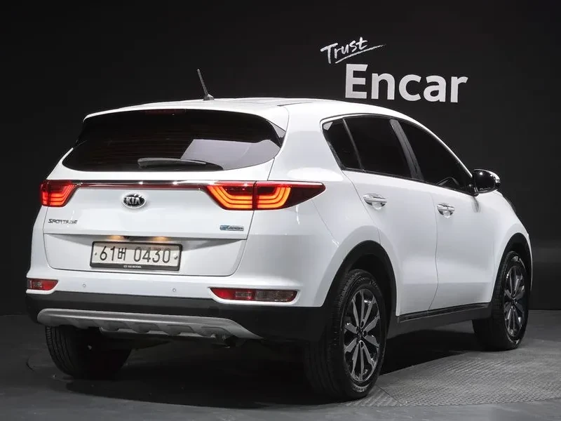 Kia Sportage 4Th Generation Diesel 1.7 2Wd Trendy, снимка 2 - Автомобили и джипове - 55100271