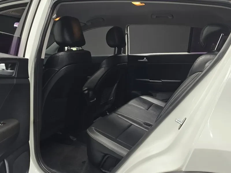 Kia Sportage 4Th Generation Diesel 1.7 2Wd Trendy, снимка 11 - Автомобили и джипове - 55100271