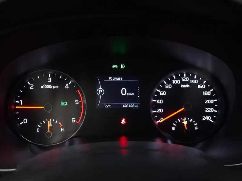 Kia Sportage 4Th Generation Diesel 1.7 2Wd Trendy, снимка 8 - Автомобили и джипове - 55100271