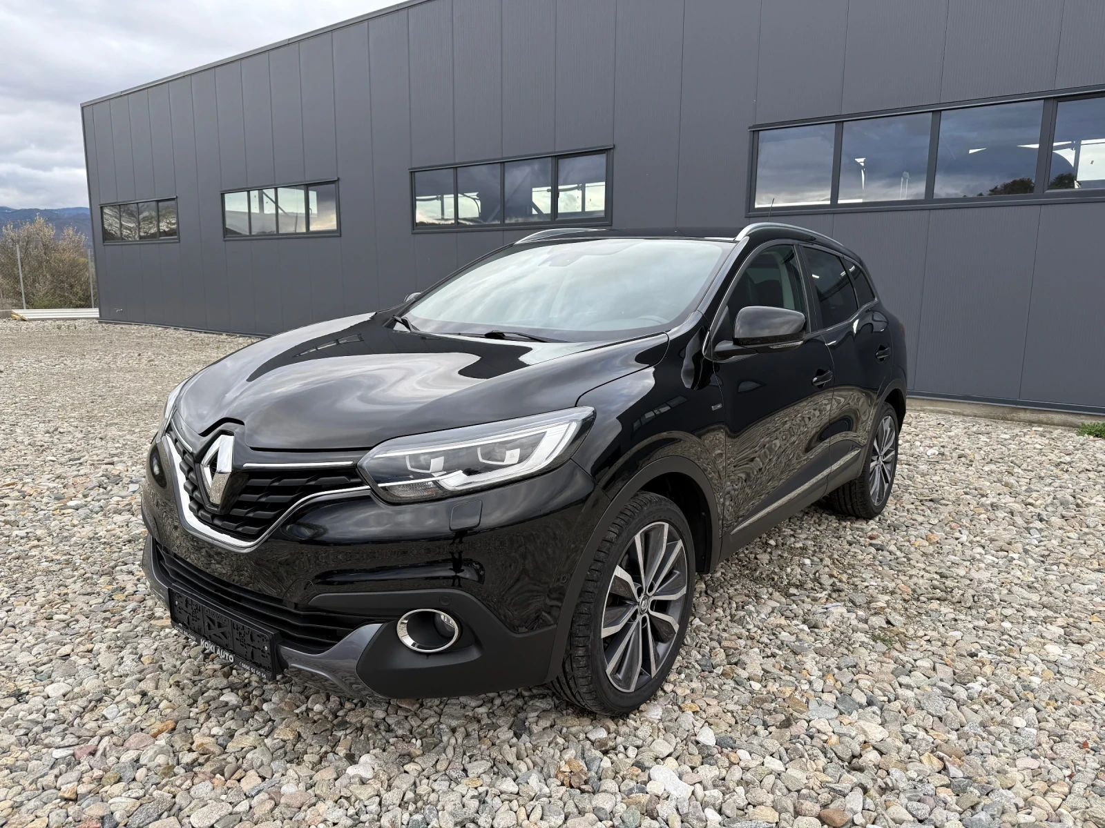 Renault Kadjar 1.2 TCE BOSE AUTOMAT KOJA | Mobile.bg — изображение 1