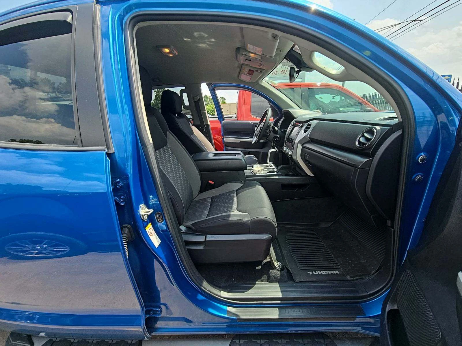 Toyota Tundra 2018* SR5* 5.7L V8* ВИДЕО* DISTRNIK* ПЕРФЕКТЕН ЗА  - изображение 10