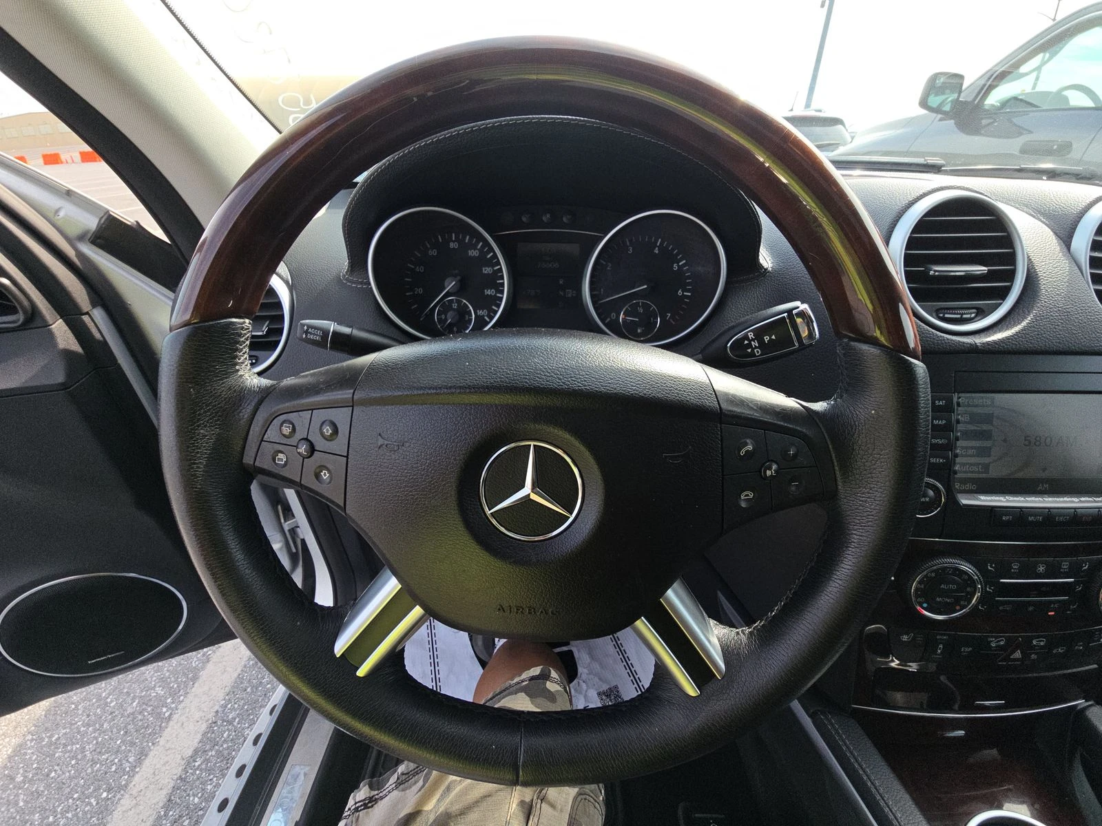 Mercedes-Benz GL 500 AMG* 7МЕСТА* HARMAN* TV* PANO* КАТО НОВ! - изображение 8