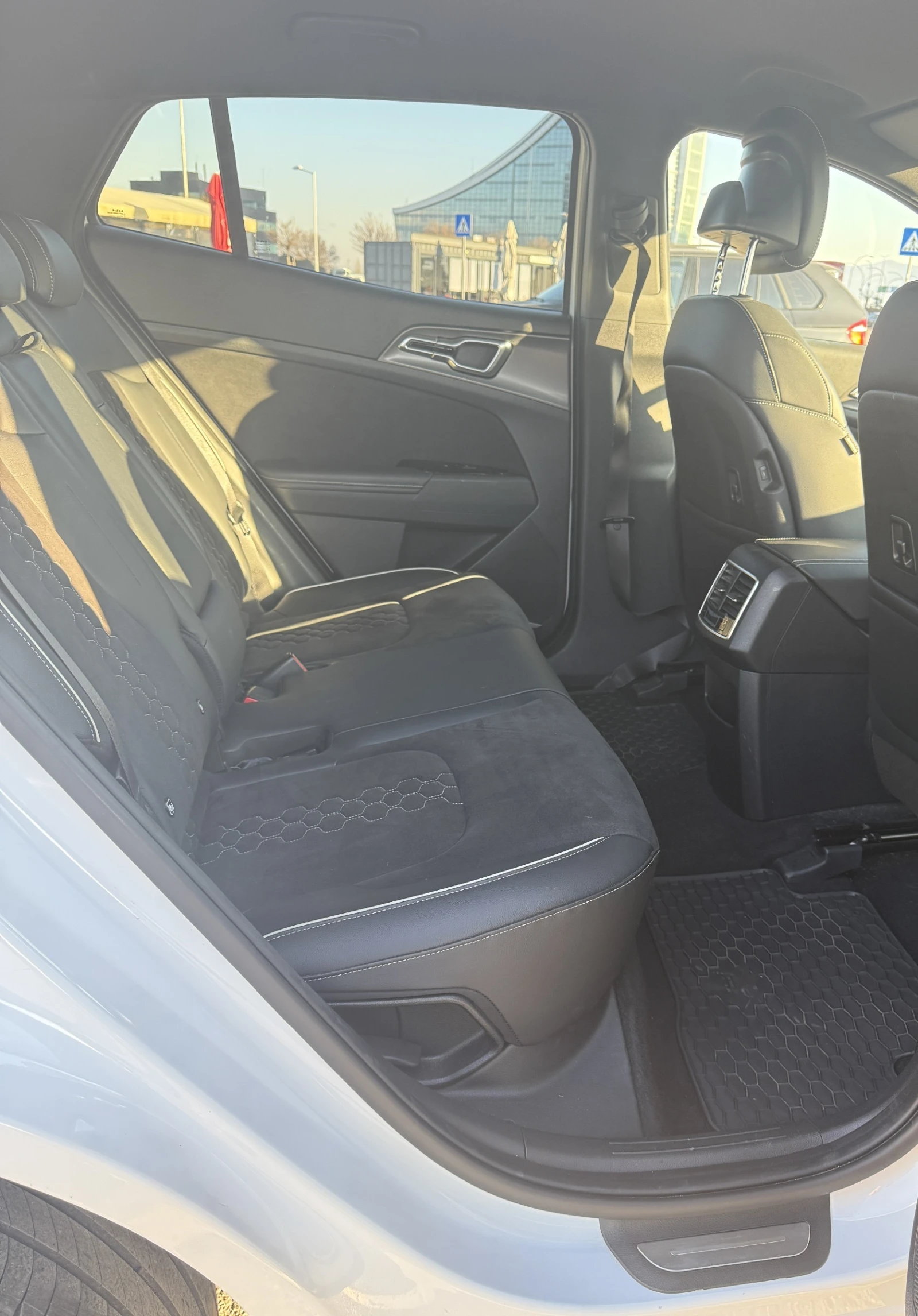 Kia Sportage GT line 4x4, Plug-in-Hybrid 265 �.�. | Mobile.bg � ����������� 12