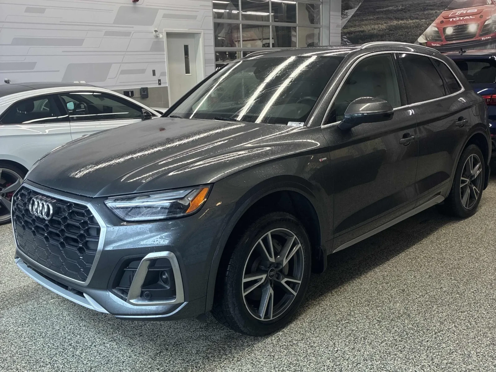 Audi Q5 * * CARFAX * * ���� ������ * * ���� �� �� * *  | Mobile.bg � ����������� 1