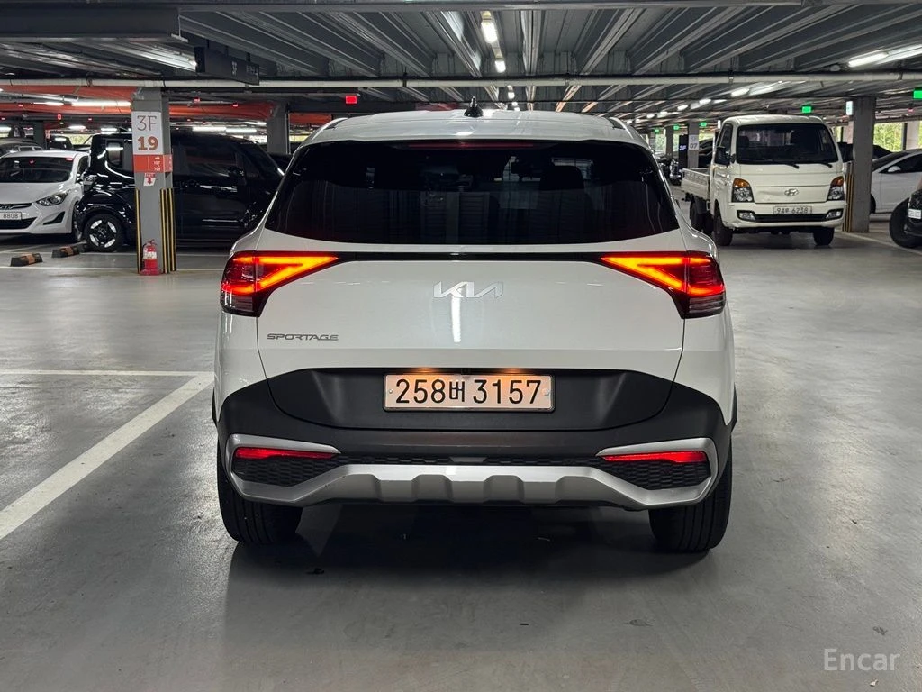 Kia Sportage 1.6 Turbo* TRENDY* HARMAN KARDON* КАМЕРА* ПОДГРЕВ*, снимка 5 - Автомобили и джипове - 54827685