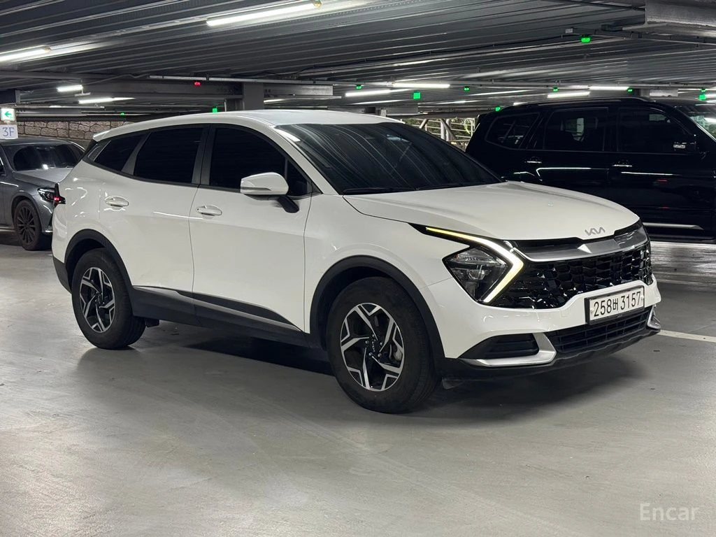 Kia Sportage 1.6 Turbo* TRENDY* HARMAN KARDON* КАМЕРА* ПОДГРЕВ*, снимка 3 - Автомобили и джипове - 54827685