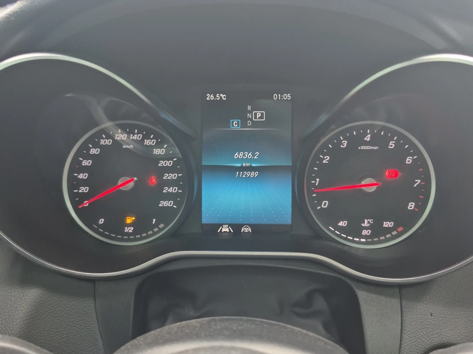 Mercedes-Benz GLC 300 * ДИСТРОНИК * 2 КЛЮЧА * ПАНОРАМА * , снимка 7 - Автомобили и джипове - 55104065
