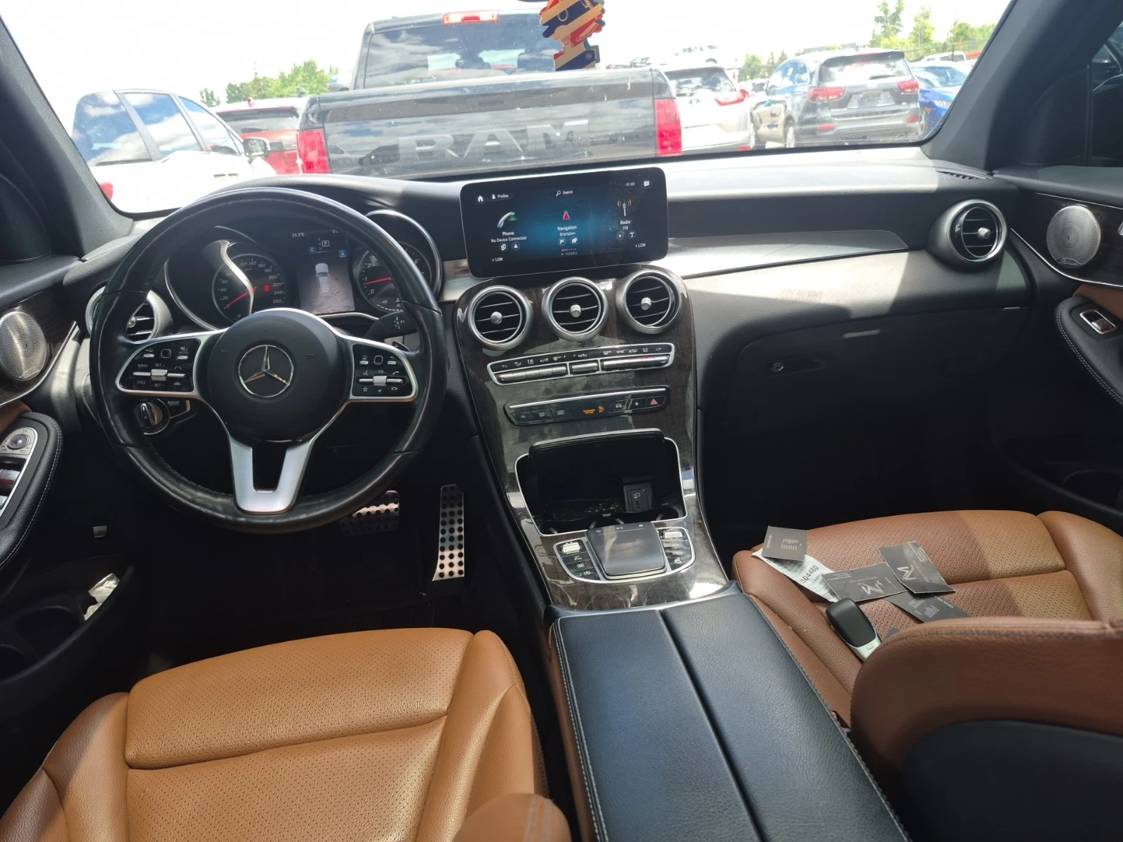 Mercedes-Benz GLC 300 * ДИСТРОНИК * 2 КЛЮЧА * ПАНОРАМА * , снимка 10 - Автомобили и джипове - 55104065
