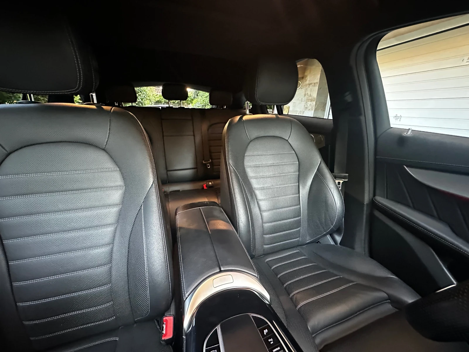 Mercedes-Benz EQC, снимка 13 - Автомобили и джипове - 55504708