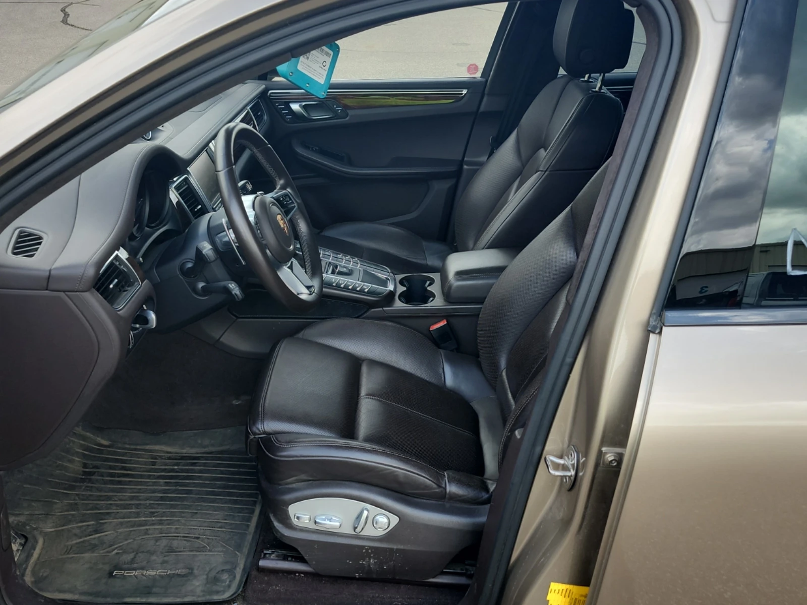Porsche Macan Turbo SportChrono* Обдух* Подгрев* BOSE* Пано* Кам, снимка 7 - Автомобили и джипове - 56120815