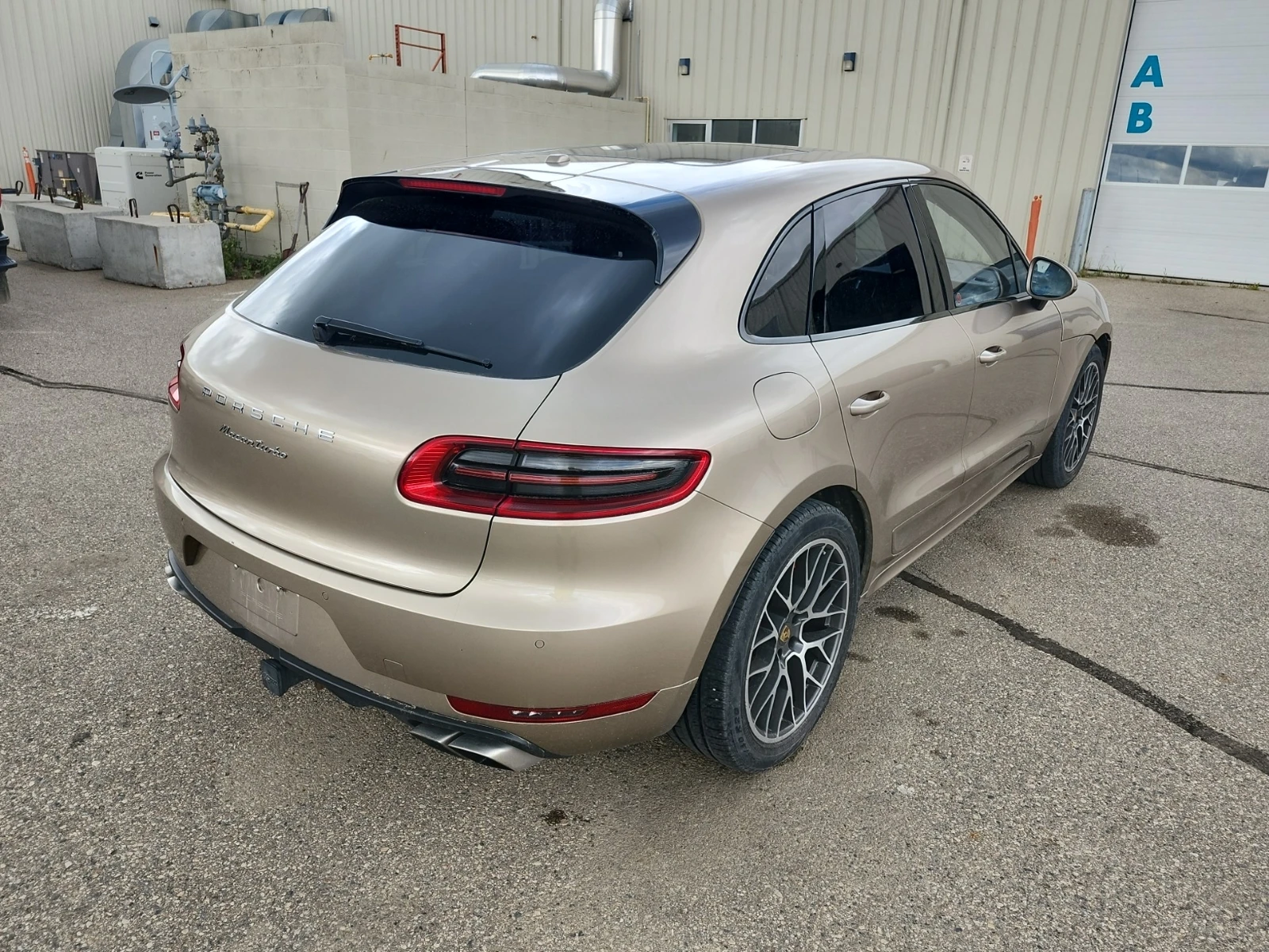 Porsche Macan Turbo SportChrono* Обдух* Подгрев* BOSE* Пано* Кам, снимка 5 - Автомобили и джипове - 56120815