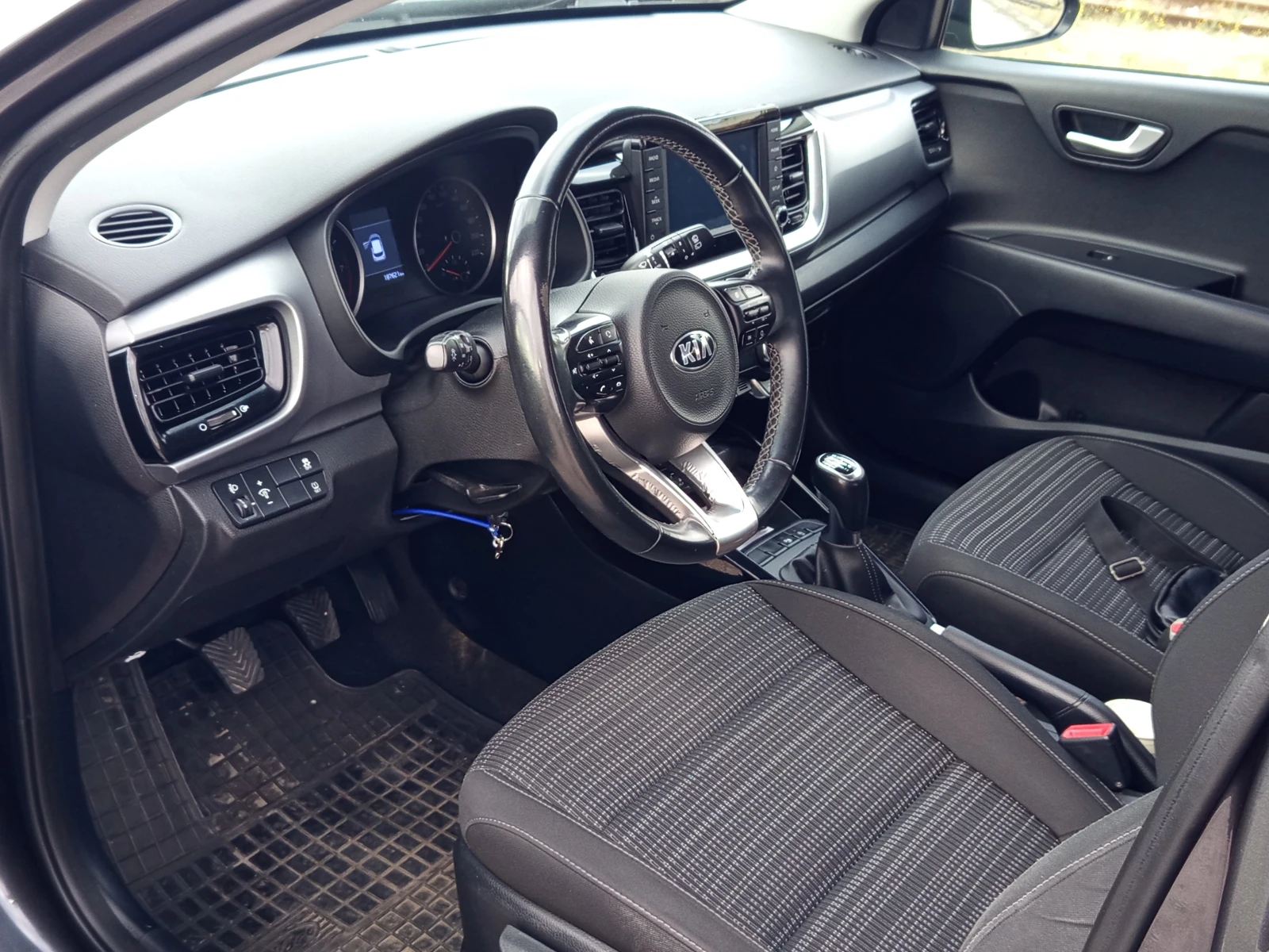 Kia Stonic 1.4/100кс.* , снимка 12 - Автомобили и джипове - 56209035
