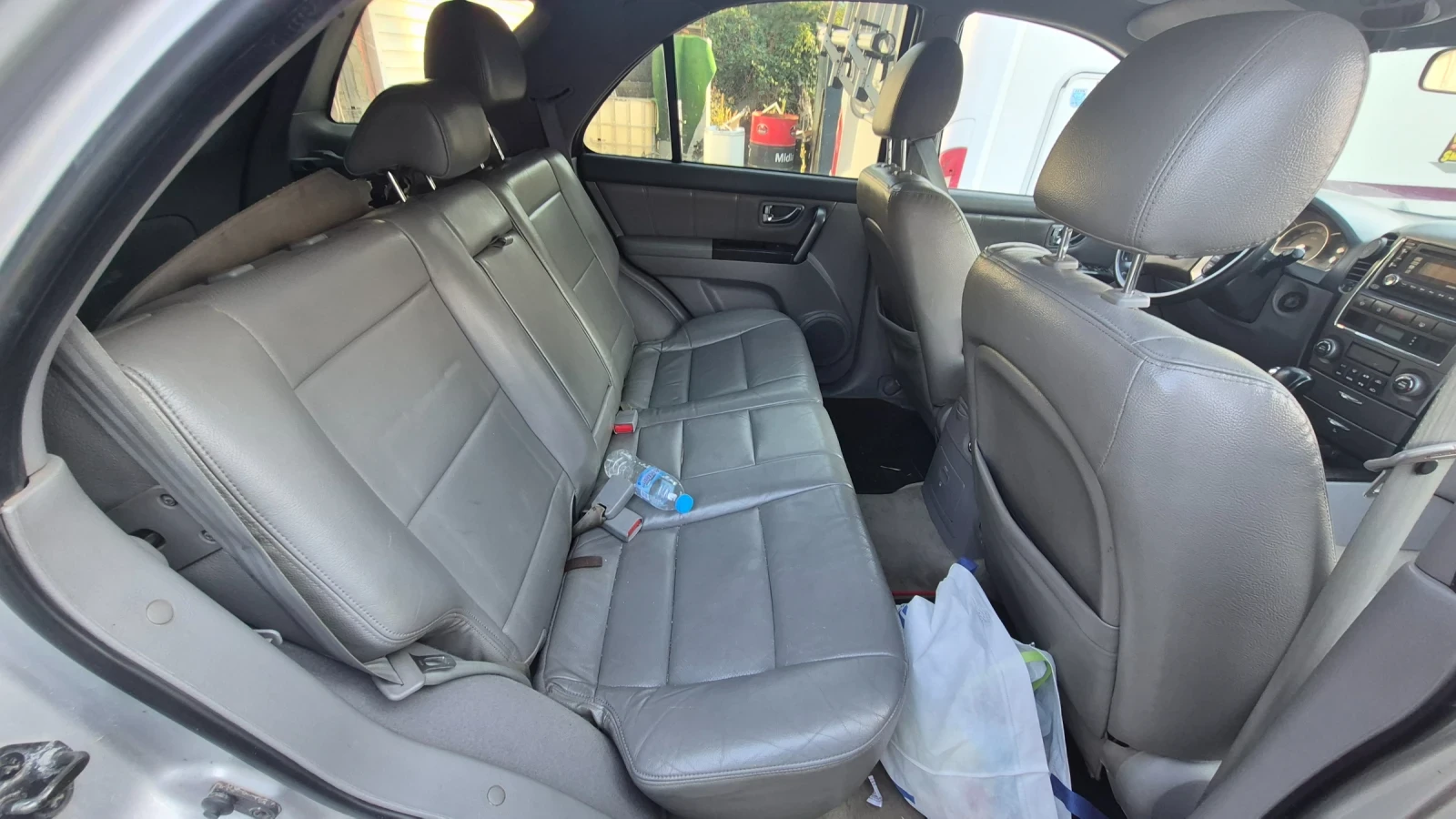 Kia Sorento 2.5, снимка 5 - Автомобили и джипове - 56247459