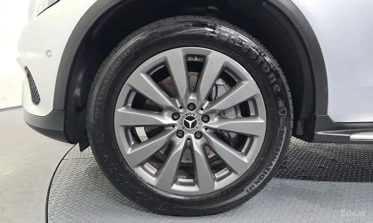 Mercedes-Benz GLC * GLC350e 4MATIC Premium * , снимка 5 - Автомобили и джипове - 56296515